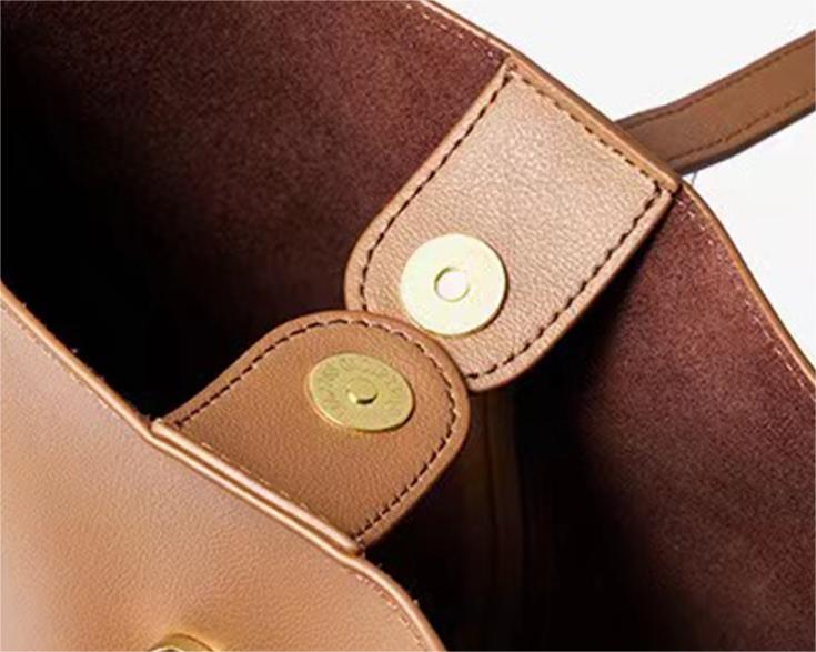 Women Tote Bag Cow Leather Buckle Shoulder Bag